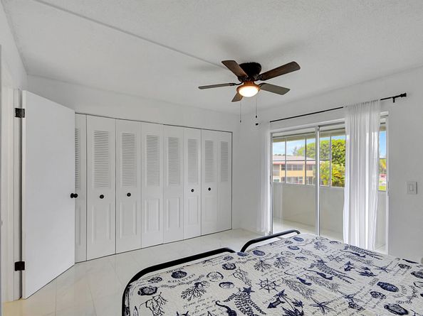 326 Camden N, West Palm Beach FL 33417