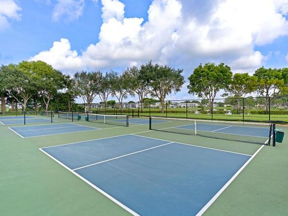 326 Camden N, West Palm Beach FL 33417