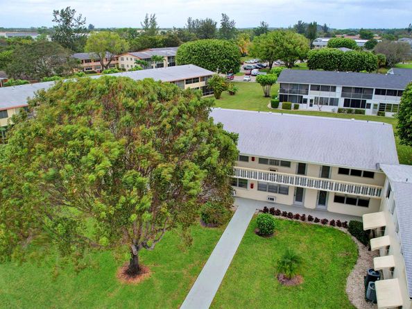 326 Camden N, West Palm Beach FL 33417