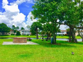 326 Camden N, West Palm Beach FL 33417