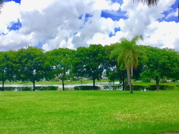 326 Camden N, West Palm Beach FL 33417