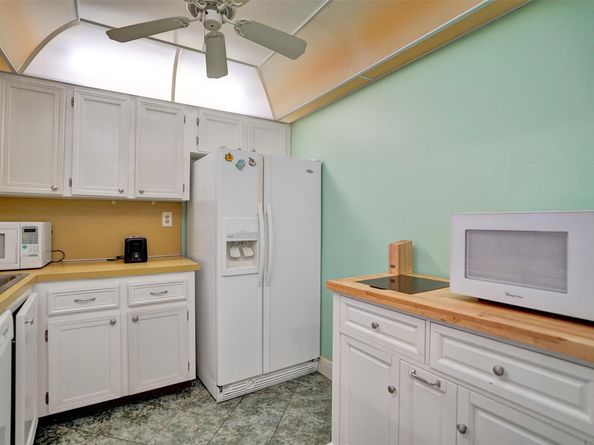 8280 SW 24th St 108, North Lauderdale FL 33068