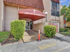 8280 SW 24th St 108, North Lauderdale FL 33068