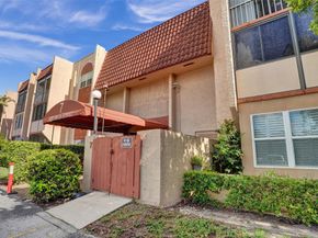 8280 SW 24th St 108, North Lauderdale FL 33068