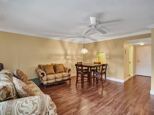 8280 SW 24th St 108, North Lauderdale FL 33068
