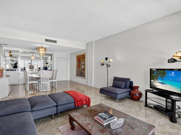 2860 S Ocean Boulevard 604, Palm Beach FL 33480