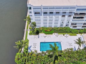 2860 S Ocean Boulevard 604, Palm Beach FL 33480
