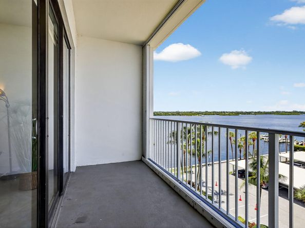 2860 S Ocean Boulevard 604, Palm Beach FL 33480