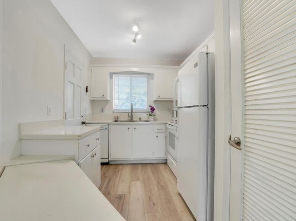 2 Garden Street 205m, Tequesta FL 33469