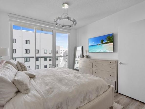 111 SE 8th Ave 705, Fort Lauderdale FL 33301