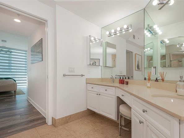 111 SE 8th Ave 705, Fort Lauderdale FL 33301