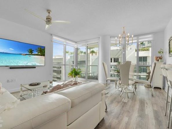 111 SE 8th Ave 705, Fort Lauderdale FL 33301