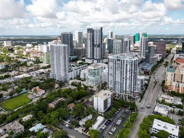 111 SE 8th Ave 705, Fort Lauderdale FL 33301