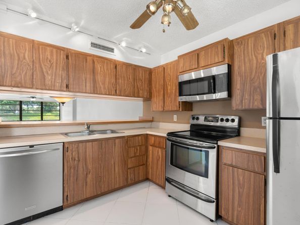 6061 Balboa Circle 105, Boca Raton FL 33433