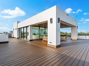 2000 Harbourview Dr, Fort Lauderdale FL 33316