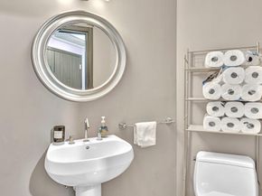 3131 NE 188th Street 21201, Aventura FL 33180