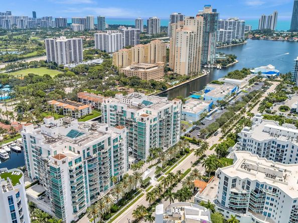3131 NE 188th Street 21201, Aventura FL 33180