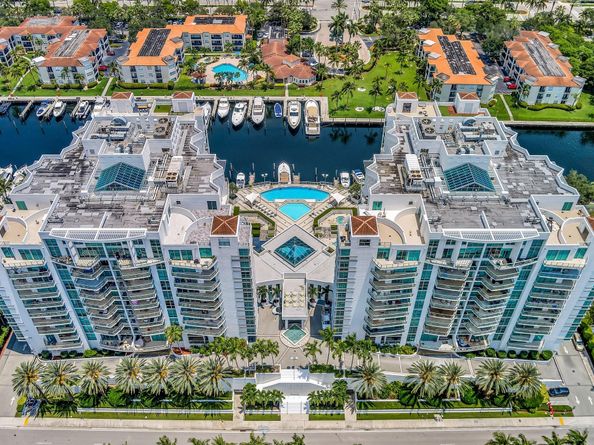 3131 NE 188th Street 21201, Aventura FL 33180