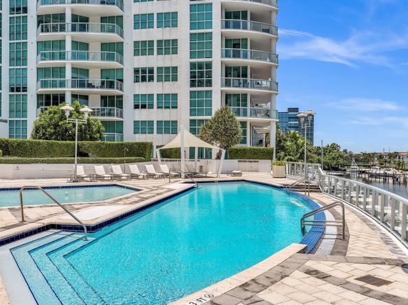 3131 NE 188th Street 21201, Aventura FL 33180