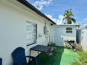 8231 SW 9th St, North Lauderdale FL 33068