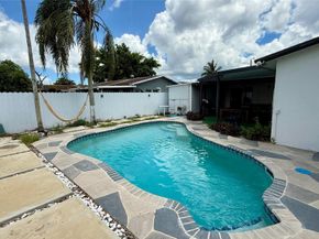8231 SW 9th St, North Lauderdale FL 33068