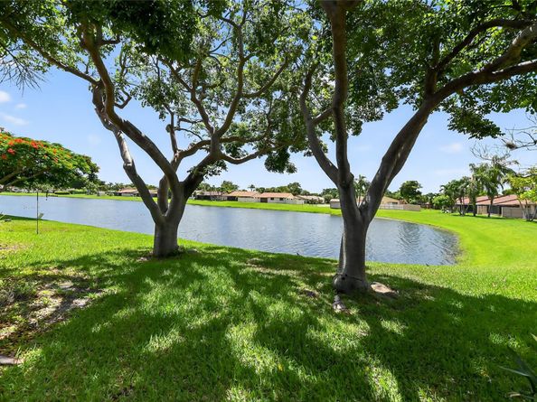 35 Winchmore Ln 35, Boynton Beach FL 33426