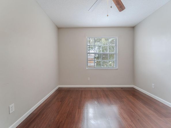 1568 SW 106th Ave, Pembroke Pines FL 33025