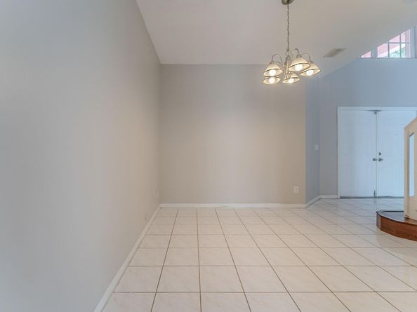 1568 SW 106th Ave, Pembroke Pines FL 33025