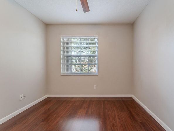 1568 SW 106th Ave, Pembroke Pines FL 33025