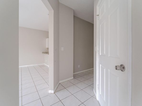 1568 SW 106th Ave, Pembroke Pines FL 33025