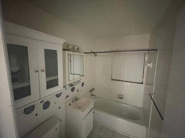 1104 W 24th St, Riviera Beach FL 33404