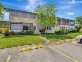 110 Dorchester E, West Palm Beach FL 33417