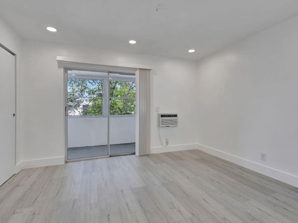 110 Dorchester E, West Palm Beach FL 33417