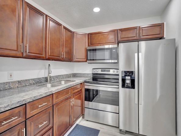 110 Dorchester E, West Palm Beach FL 33417