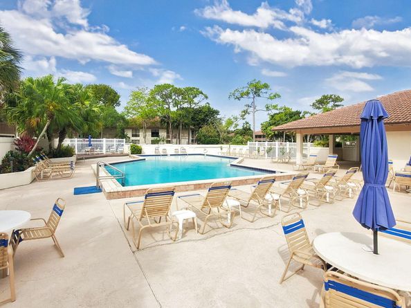 405 Brackenwood Lane S, Palm Beach Gardens FL 33418