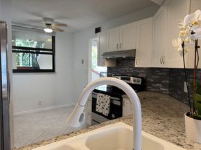 117 Lake Emerald Dr 205, Oakland Park FL 33309