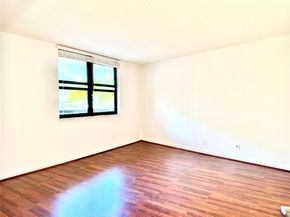 117 Lake Emerald Dr 205, Oakland Park FL 33309