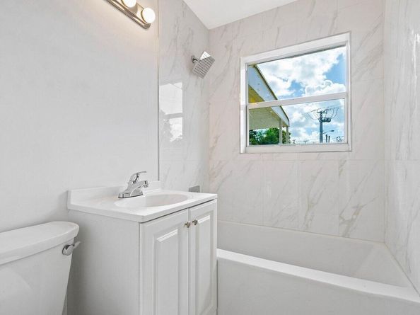1249 NW 18th Street, Fort Lauderdale FL 33311