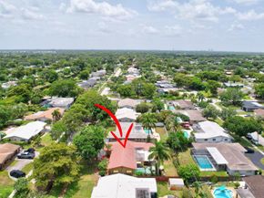 7241 NW 10th Court, Plantation FL 33313