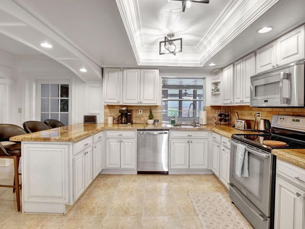 7241 NW 10th Court, Plantation FL 33313