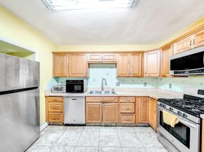 907 W Bloxham Street, Lantana FL 33462