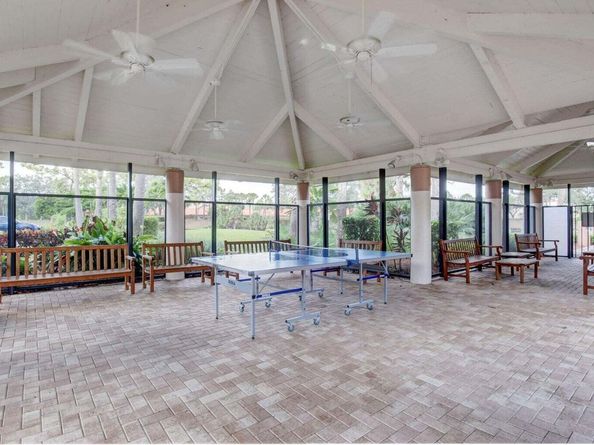 2804 Waters Edge Circle, Greenacres FL 33413