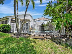 2804 Waters Edge Circle, Greenacres FL 33413