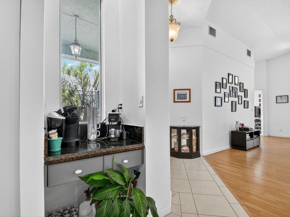 2804 Waters Edge Circle, Greenacres FL 33413