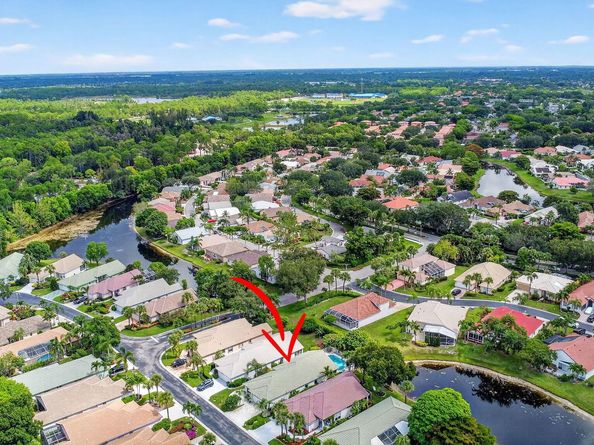 2804 Waters Edge Circle, Greenacres FL 33413