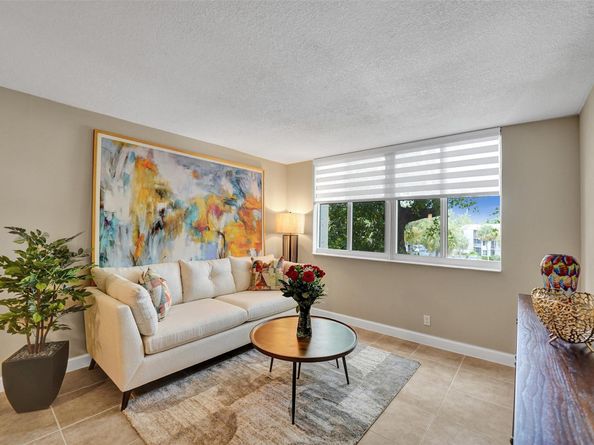 3121 Riverside Dr A303, Coral Springs FL 33065
