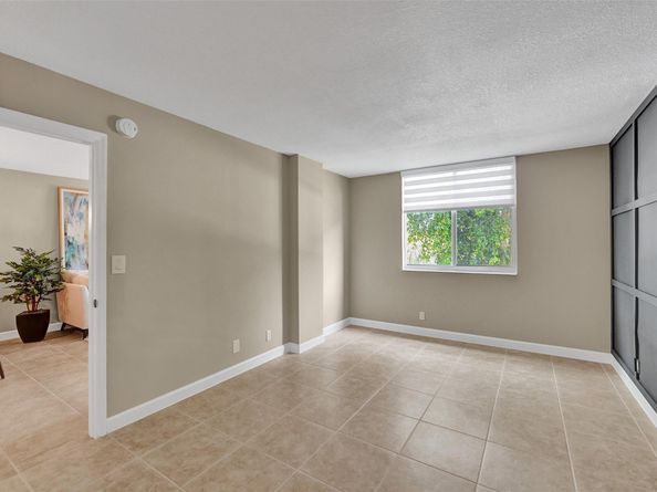 3121 Riverside Dr A303, Coral Springs FL 33065