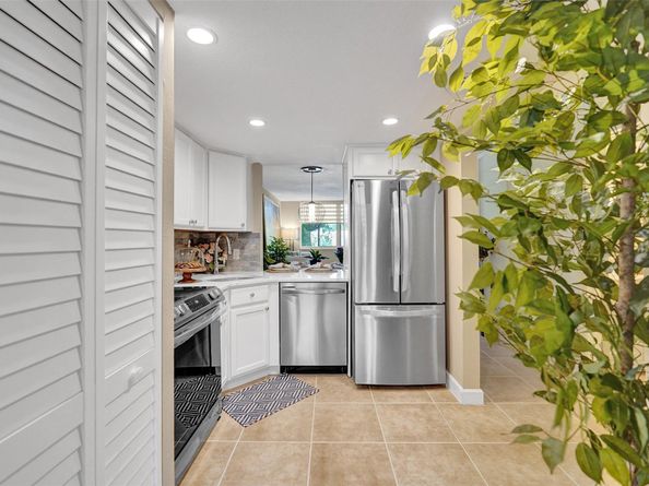 3121 Riverside Dr A303, Coral Springs FL 33065
