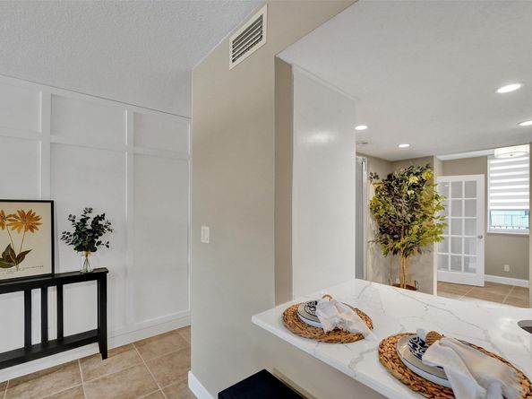 3121 Riverside Dr A303, Coral Springs FL 33065