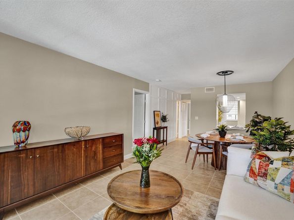 3121 Riverside Dr A303, Coral Springs FL 33065